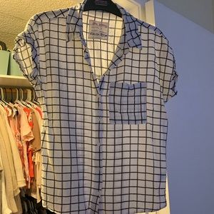 Black and white button up shirt